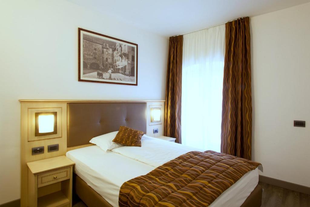 ריבה דל גארדה Hotel Portici - Romantik & Wellness חדר תמונה